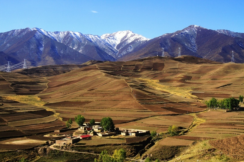 甘肃，千年丝路璀璨明珠的播音稿之旅